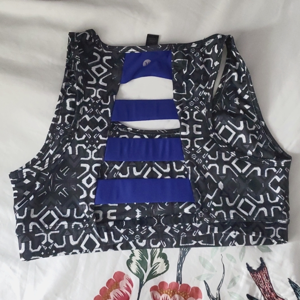 Sports bra
